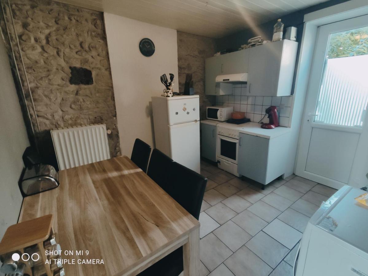 Chambre Privee Dans Maison Tout Confort Jodoigne Luaran gambar
